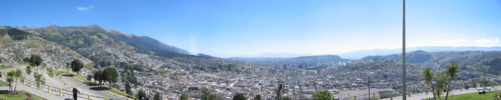 Vie w of Quito from El Panecillo